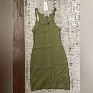 💚 BNWT ETERNE mini ribbed dress in olive